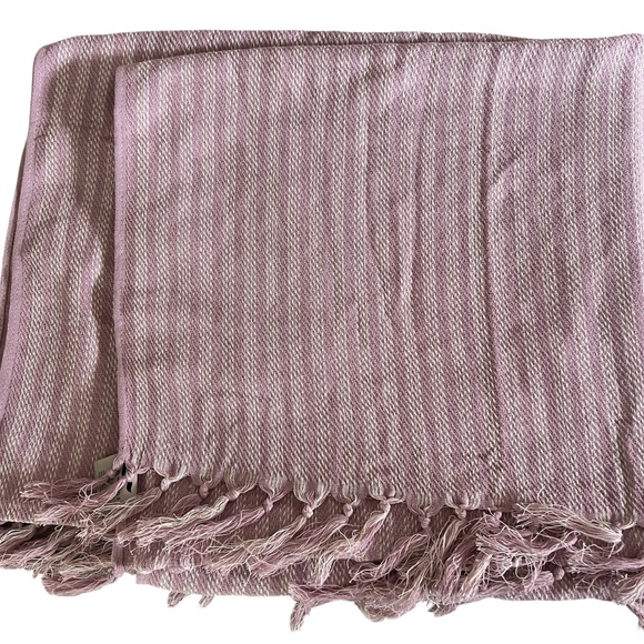 Slowrtide Beach Towel 100% Cotton Purple Lavender White Stripes Measures 37 x 64 - Picture 2 of 6